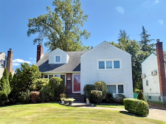 175 San Juan Ave, Albertson, NY 11507