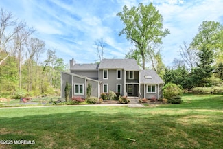 130 Willow Grove Dr, Lincroft, NJ 07738