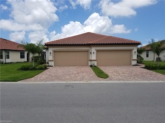 1451 Oceania Dr S, Naples, FL 34113