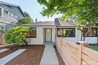 2646 34th Ave W, Seattle, WA 98199