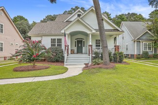 212 N Ainsdale Dr, Charleston, SC 29414