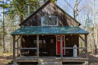 10 Hiding Deer Ln, Lincoln, ME 04457