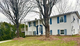 20 Westwood Pkwy, Barre, VT 05641