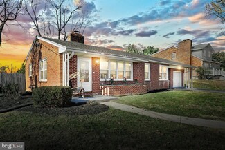 2286 Pleasant View Dr, York, PA 17406
