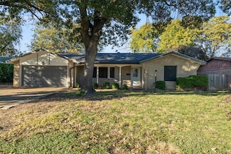 2007 E Park Row Dr, Arlington, TX 76010