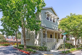 138 Iris Dr, Mountain View, CA 94041