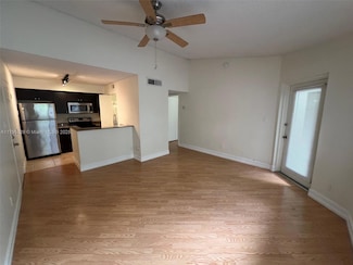 620 S Park Rd Unit 352, Hollywood, FL 33021