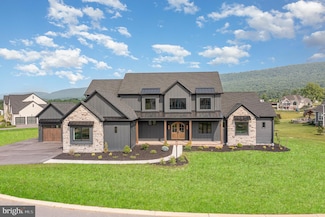 10 Sailfish Dr, Mechanicsburg, PA 17050
