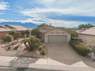 4687 S Holly Rose Dr, Green Valley, AZ 85622