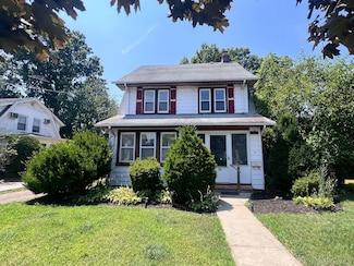 24 Parsons Dr, Hempstead, NY 11550