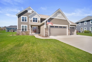 155 Mulberry Ln, Grafton, WI 53024