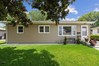 2535 Kate St, Waterloo, IA 50701