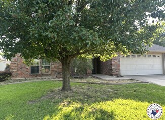 2512 Woodland Oaks Dr, Texarkana, AR 71854