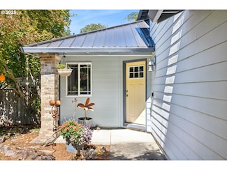 6461 SE Maple St, Hillsboro, OR 97123