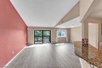 135 Drake Ln Unit 135, Ledgewood, NJ 07852