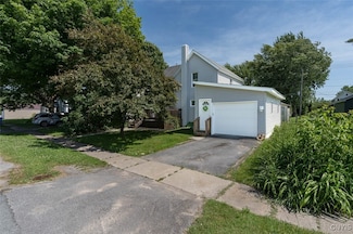 92 Riverside Dr, Carthage, NY 13619