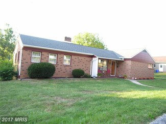 138 Park Ave, Glen Rock, PA 17327