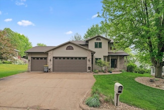 405 August Hills Dr, La Crescent, MN 55947