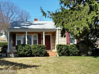 20 Waterfall Rd, Chester Gap, VA 22623