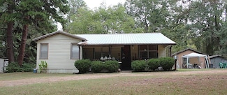 608 Johnson St, Nash, TX 75569