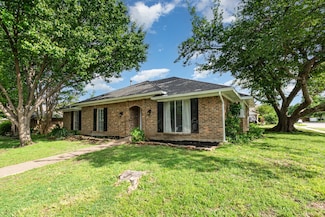 1520 Belgrade Dr, Plano, TX 75023