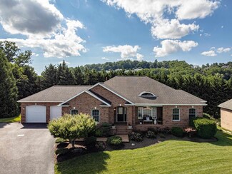 3750 Davis Rd, Penn Laird, VA 22846