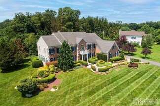 14 Shady Brook Ln, Cranbury, NJ 08512