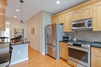 15 Riga Ct, Scotch Plains, NJ 07076