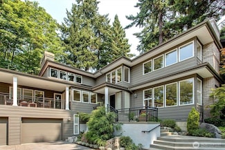 8010 Evergreen Ln, Mercer Island, WA 98040