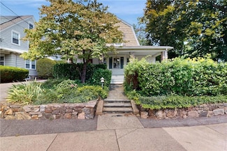 195 Larchmont Ave, Larchmont, NY 10538