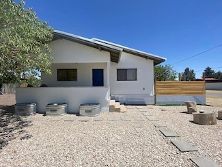 109 2nd St, Marathon, TX 79842