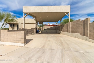 9605 E 31st St, Tucson, AZ 85748