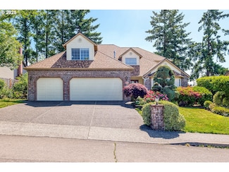 15150 SE Lostine Dr, Clackamas, OR 97015
