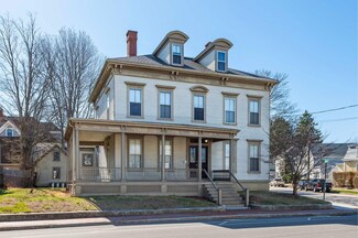 473 Middle St, Portsmouth, NH 03801