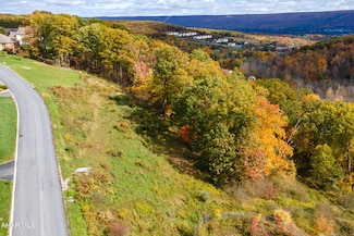 509,13,17 Windsor Dr, Altoona, PA 16601