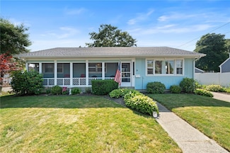 9 Woodlund Ave, Westerly, RI 02891
