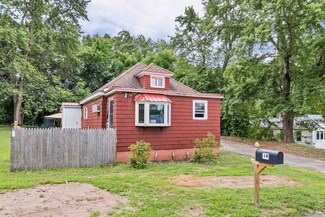 14 Summer Ave, Hudson, NH 03051