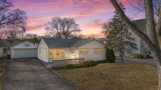 2407 Robin Ln, Rolling Meadows, IL 60008