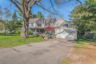3916 Grand River Dr NE, Grand Rapids, MI 49525