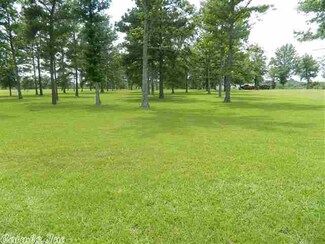 79 Ackley Rd, Nashville, AR 71852