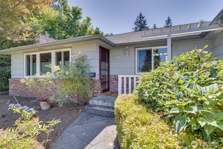 10751 Durland Ave NE, Seattle, WA 98125