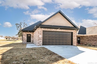 411 N 4th St, Cabot, AR 72023