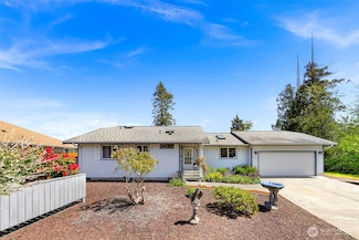 8224 Quinault Rd, Blaine, WA 98230