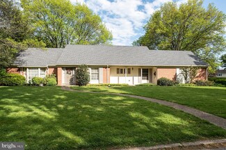 19738 Meadowbrook Rd, Hagerstown, MD 21742