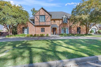 2202 Woodlands Dr, Tyler, TX 75703