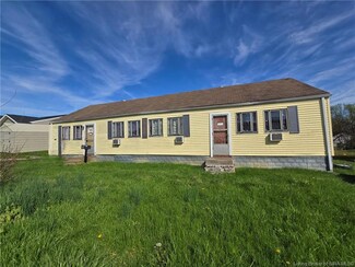 219 Lowell Ave, Charlestown, IN 47111