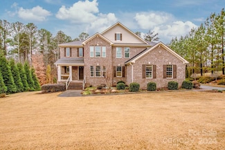 153 Leaning Tower Dr, Mooresville, NC 28117
