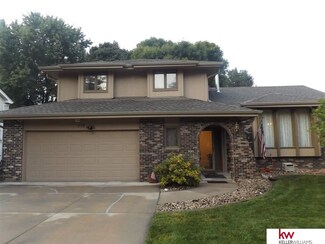 710 E Cary St, Papillion, NE 68046