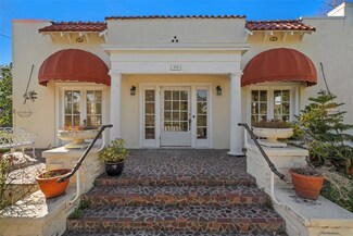 334 Bay St, Tarpon Springs, FL 34689