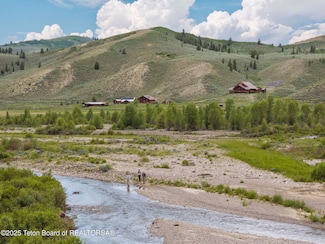 27820 E Elk Track Ranch Rd, Kelly, WY 83011